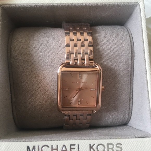 New Michael Kors rose gold women watch - Picture 2 of 8